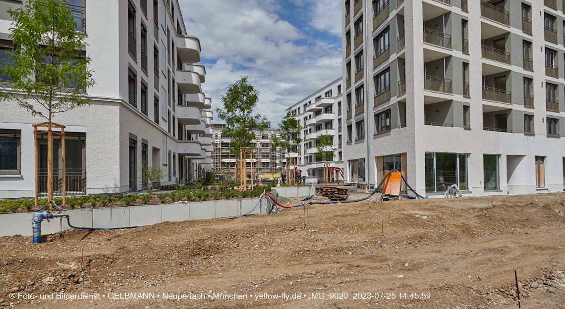 25.07.2023 - Rundgang im Alexisquartier in Neuperlach